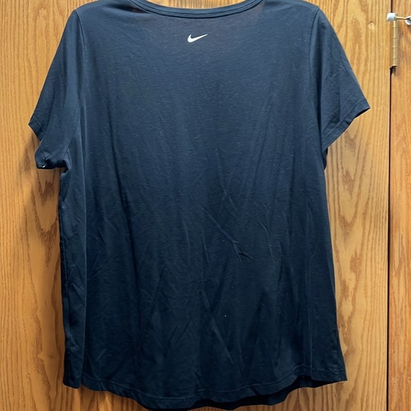 Nike tee - Picture 5 of 5